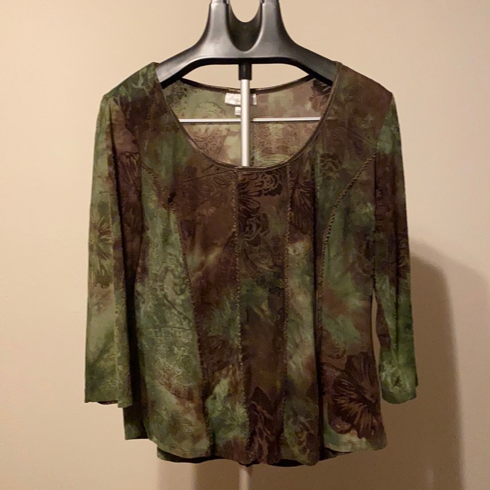 Green and brown top